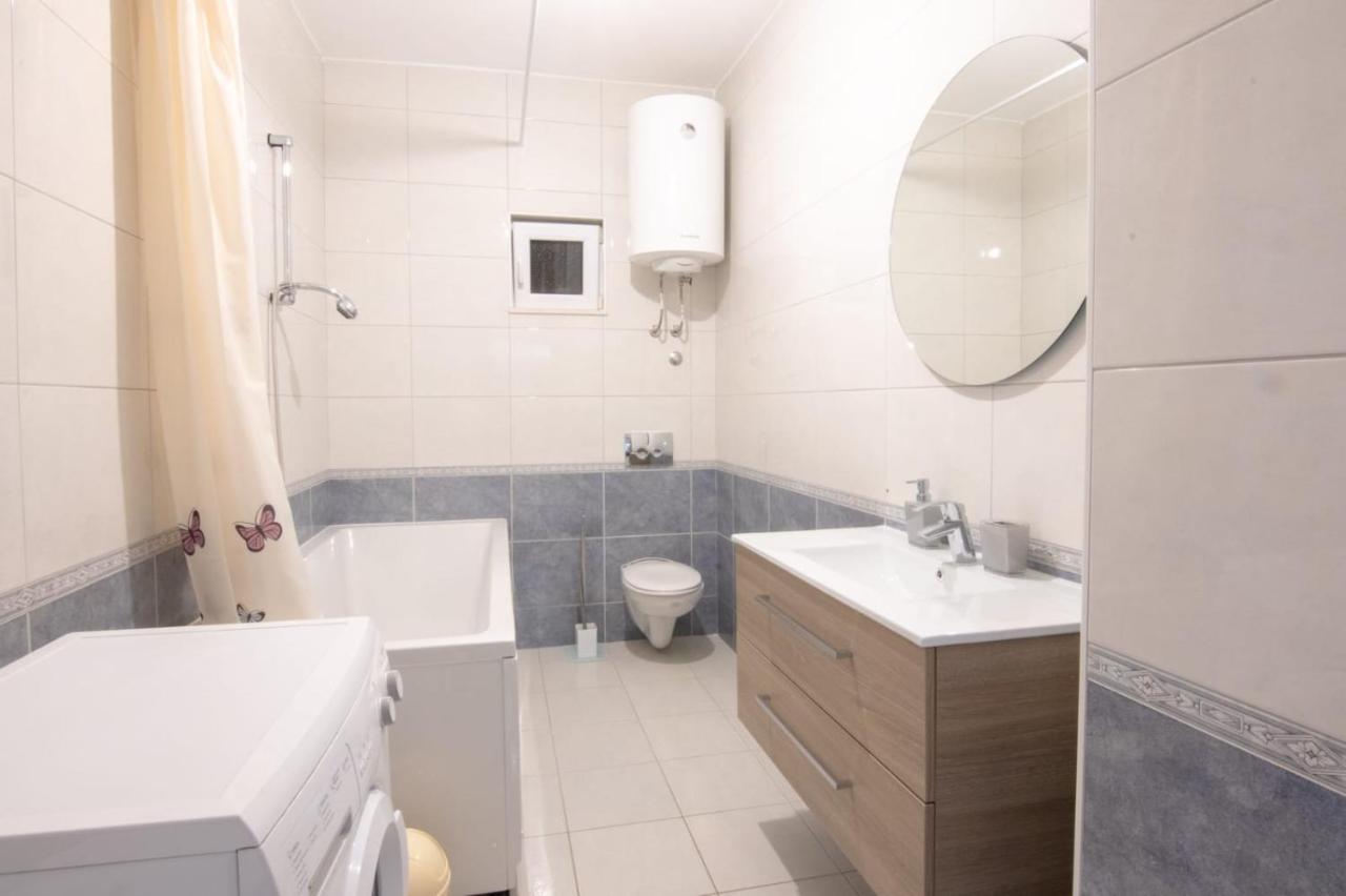 Apartment Cvita Free Beach Parking Makarska Exterior photo
